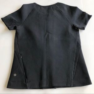 Lululemon Short Sleeve Tee in Black